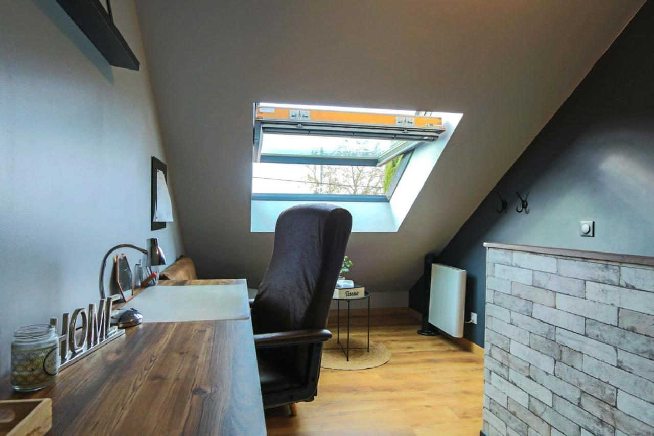 Maisonnette En Duplex Avec Terrasse Breux-Jouy Exterior photo