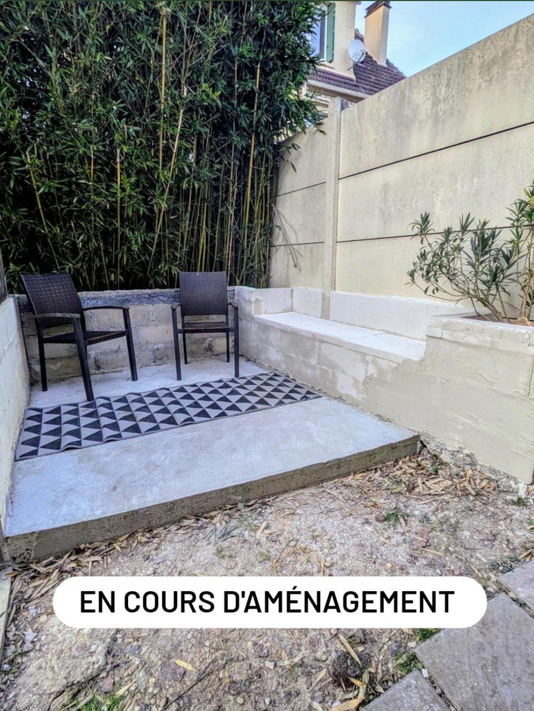 Maisonnette En Duplex Avec Terrasse Breux-Jouy Exterior photo